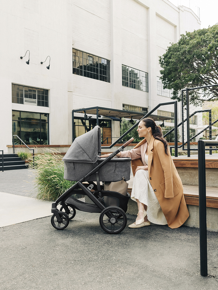 картинка Люлька для коляски UPPAbaby V3 GREYSON графитово-серый