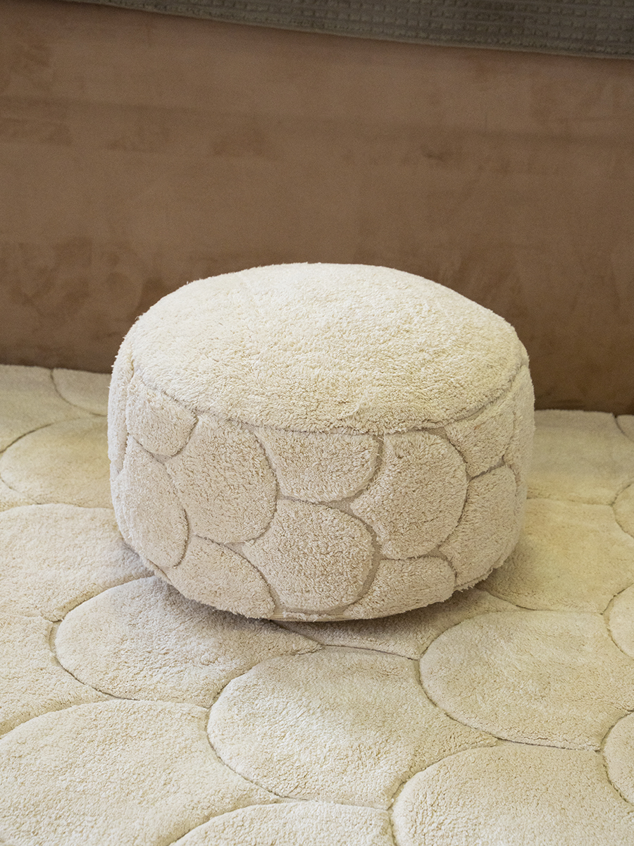 картинка Подушка-пуф Lillaland Узор чешуя натуральная 50*35